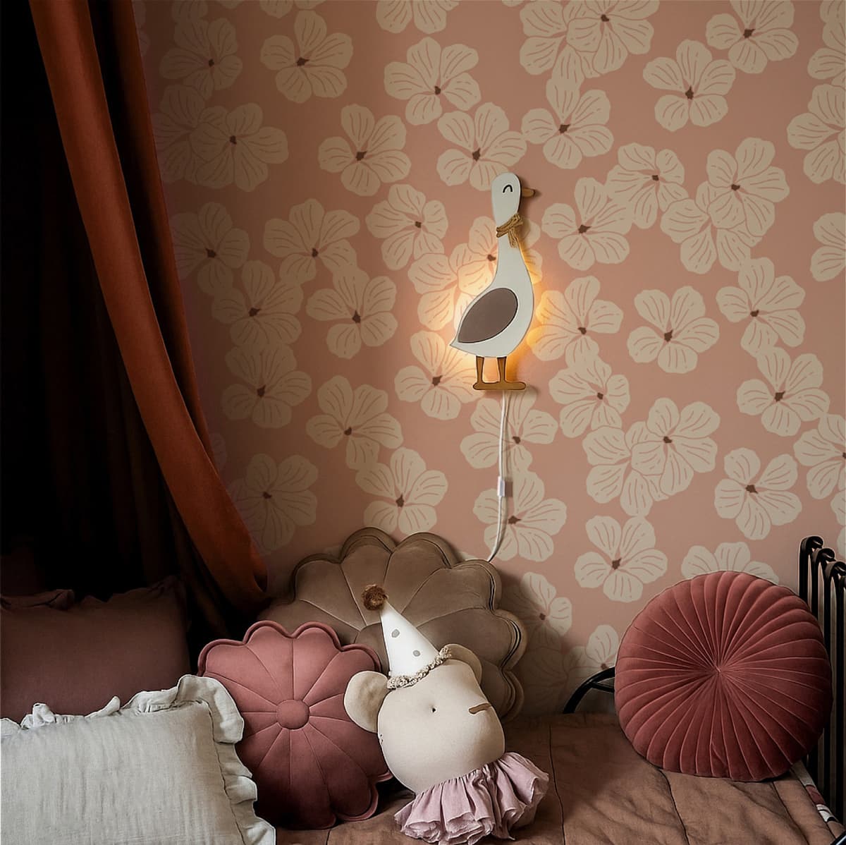 Florale Blumen-Tapete fürs Kinderzimmer